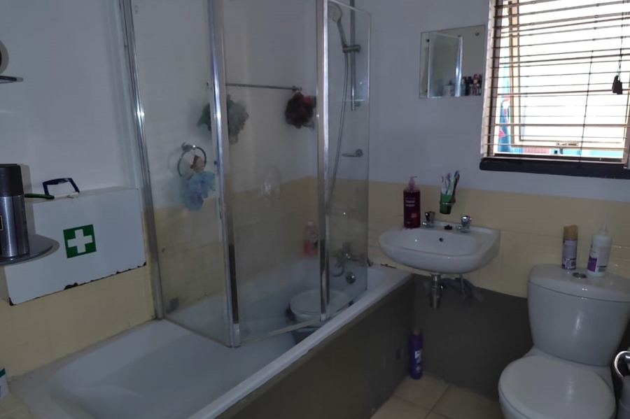 2 Bedroom Property for Sale in Woodlands Western Cape